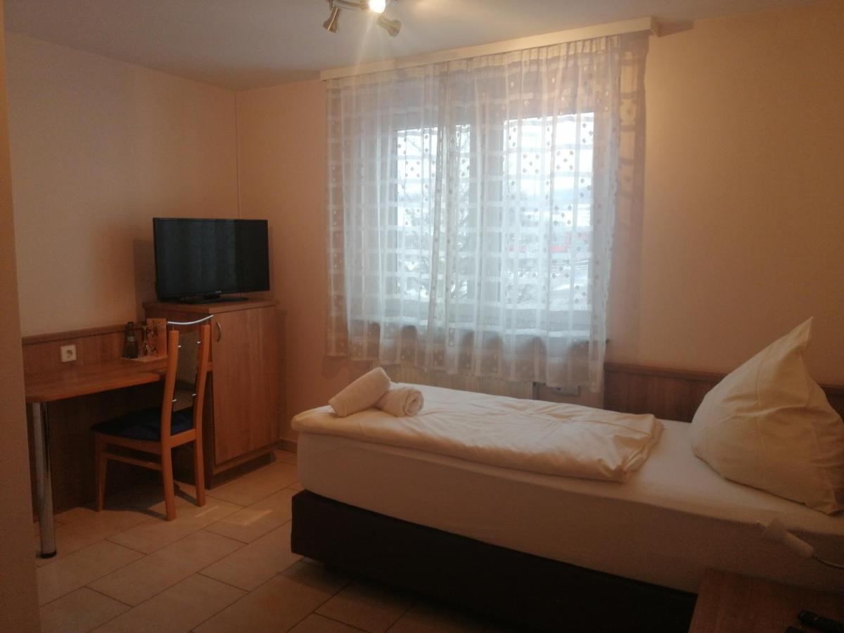 Hotel-Restaurant Zum Baeumle Süßen Zewnętrze zdjęcie
